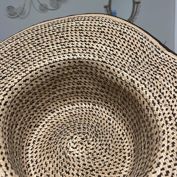 Handwoven Colombian straw hat - Picture 3 of 5